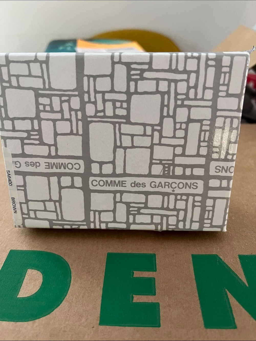 COMME des GARÇONS Branded Box - Gray & White Pattern